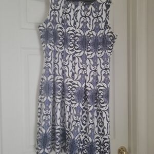 Gabby Skye Navy and White Sleeveless Dress